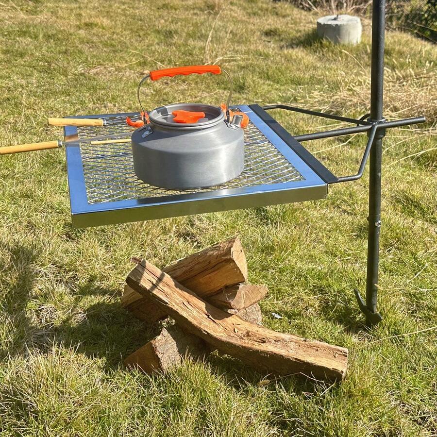 Camping Cooking Fire - 360 ° เตาย่างหมุนปรับระดับได้สำหรับกองไฟ, เตาย่างเหล็กแข็งแรงทนทาน, อุปกรณ์ทำอาหารแบบพกพาสำหรับการตั้งแคมป์กลางแจ้ง